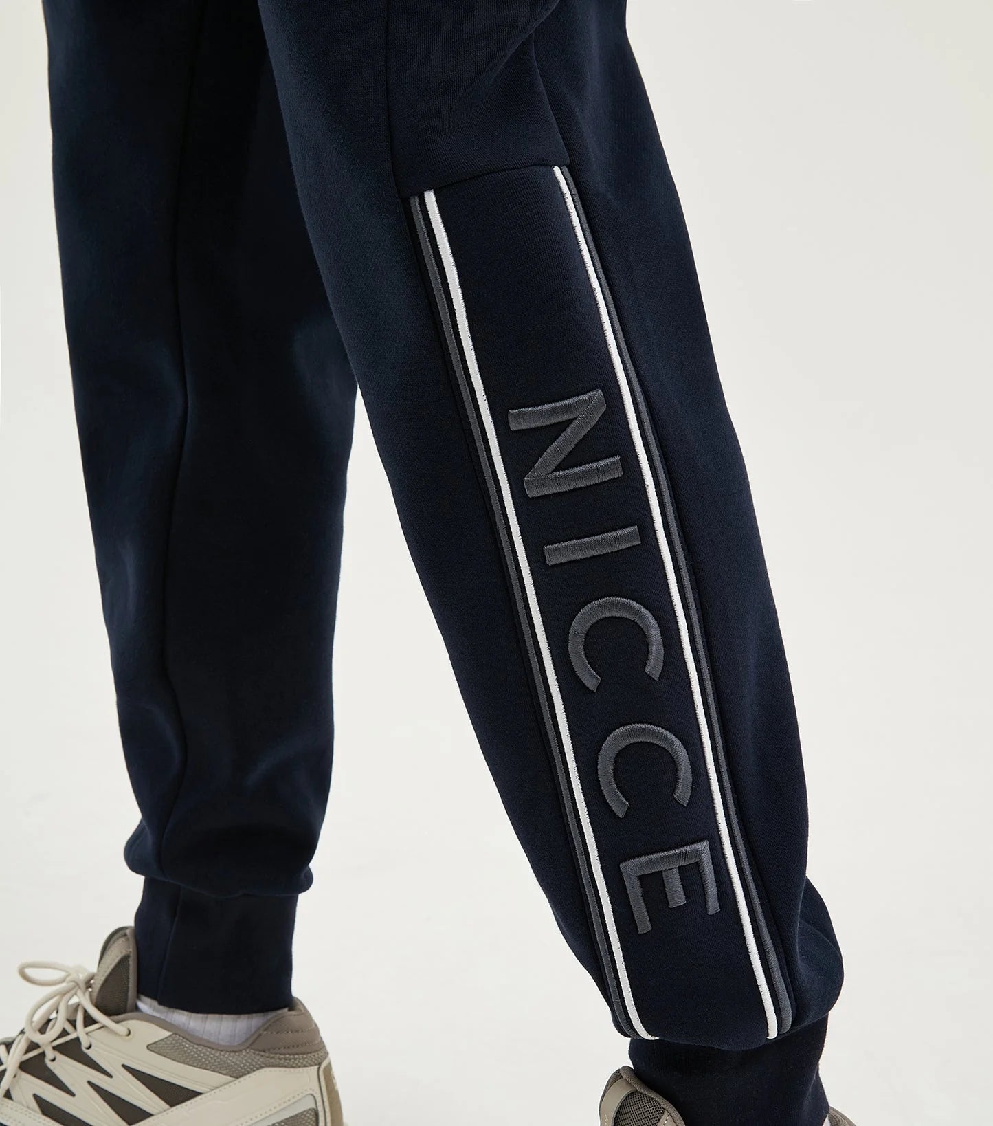 Nicce Cedar Joggers - Deep Navy