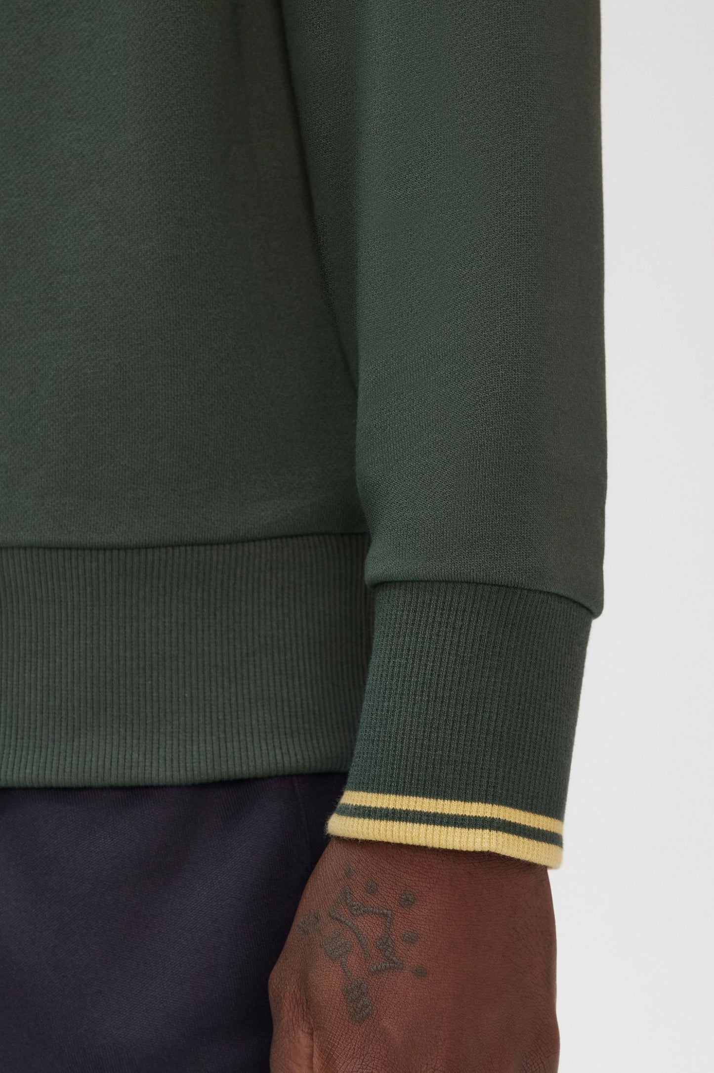 Fred Perry M3574 Half Zip Sweatshirt - Court Green