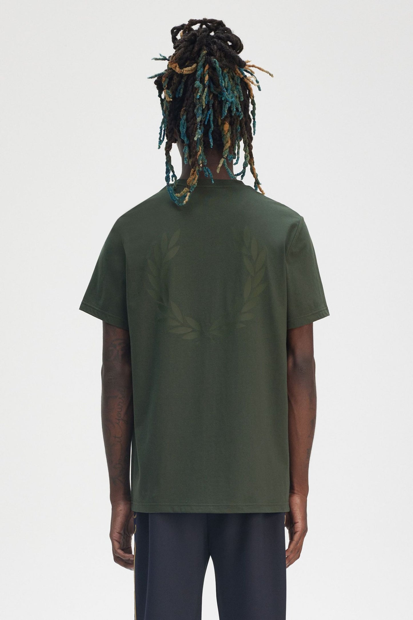 Fred Perry Rear Powder Laurel Graphic T-Shirt - Court Green