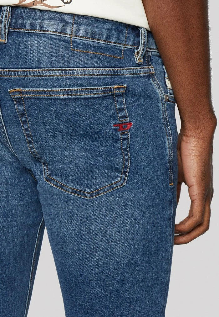 Diesel 1979 Sleenker A03594 09D44 Jeans